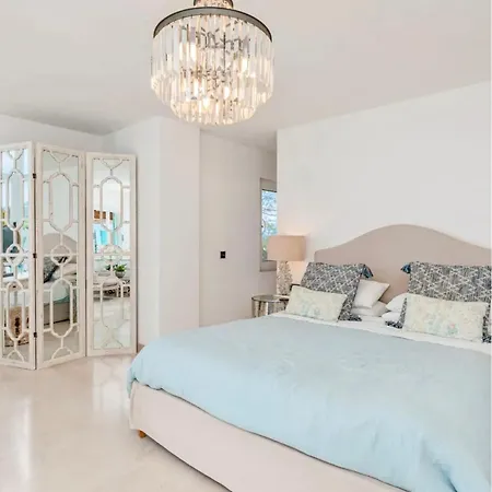 Holiday home Elegant Escape Featuring A Lavish Pool